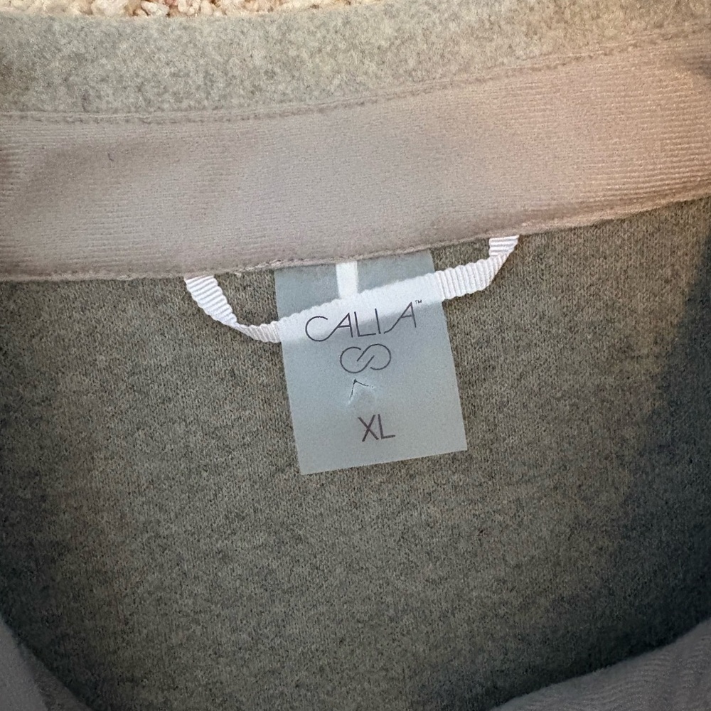 Calia Women's Light Tan Oatmeal Shacket Patch Pocket Buttom Down Size XL - Picture 4 of 8